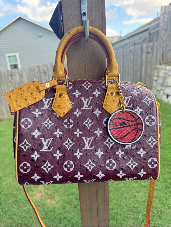 Louis Vuitton Handbags - Louis Vuitton Burgundy Monogram Speedy 25 Bandolier Satchel with insert